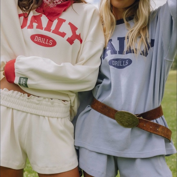 NWT!! Surf + Ranch Austin- Daily Drills Cream Shorts - Picture 3 of 3